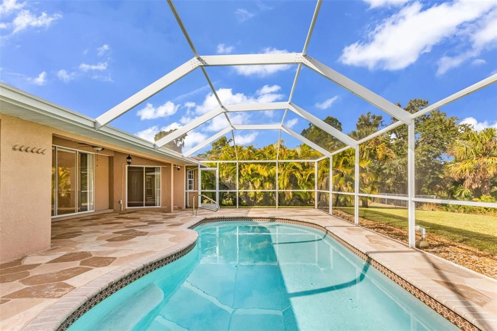 Active With Contract: $389,900 (3 beds, 2 baths, 1966 Square Feet)