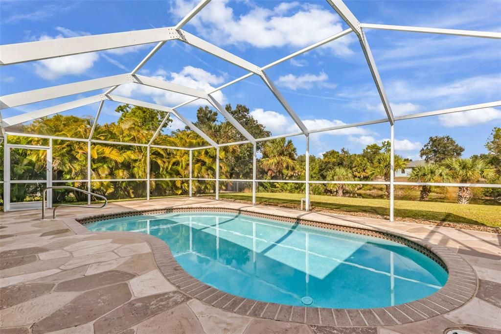 Active With Contract: $389,900 (3 beds, 2 baths, 1966 Square Feet)