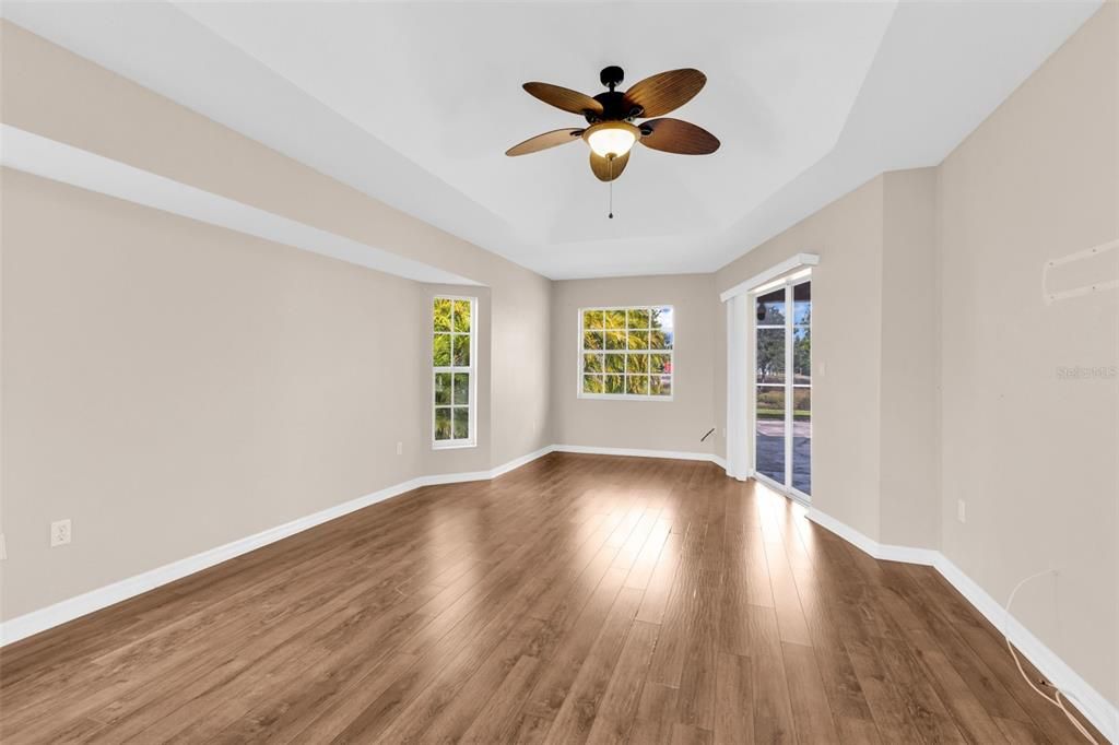 Active With Contract: $389,900 (3 beds, 2 baths, 1966 Square Feet)