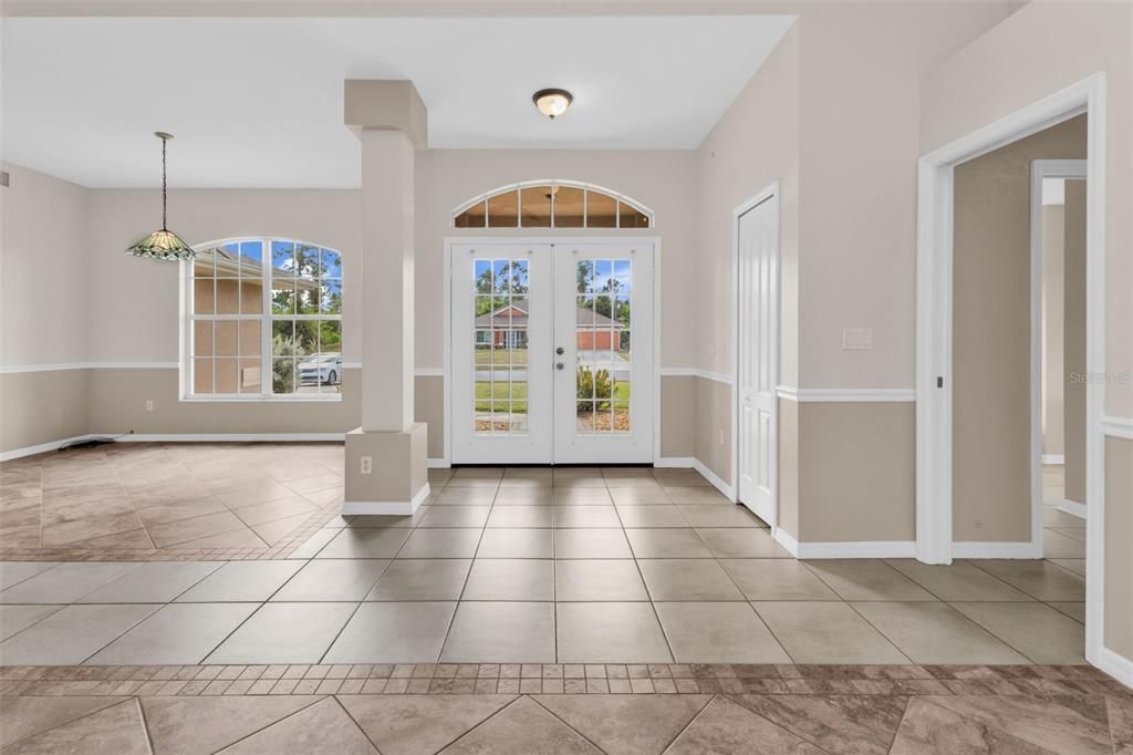 Active With Contract: $389,900 (3 beds, 2 baths, 1966 Square Feet)