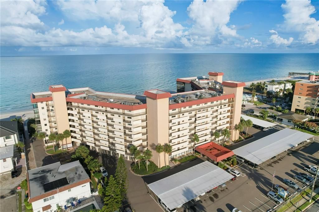 For Rent: $4,000 (2 beds, 2 baths, 1025 Square Feet)