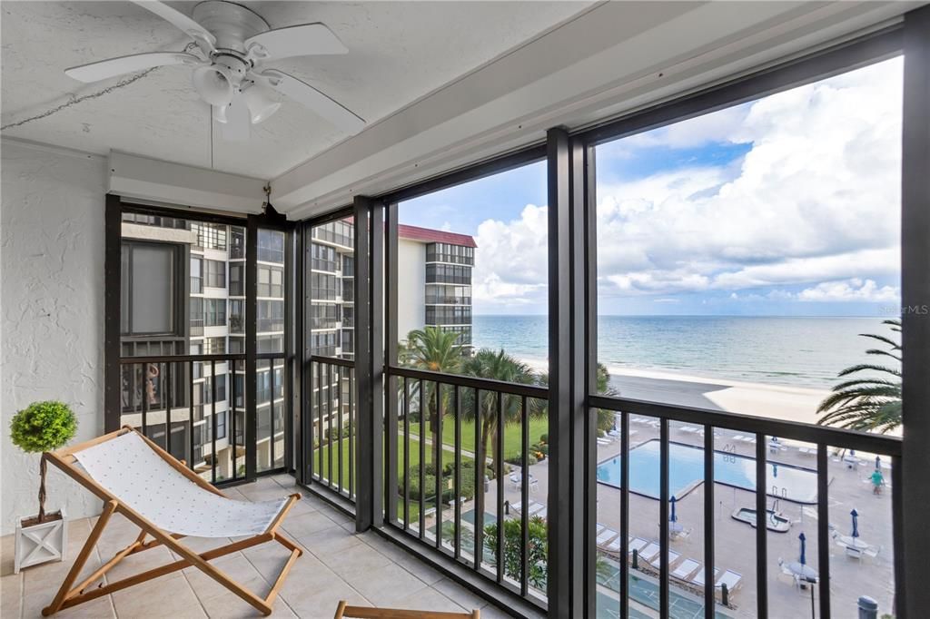 For Rent: $4,000 (2 beds, 2 baths, 1025 Square Feet)