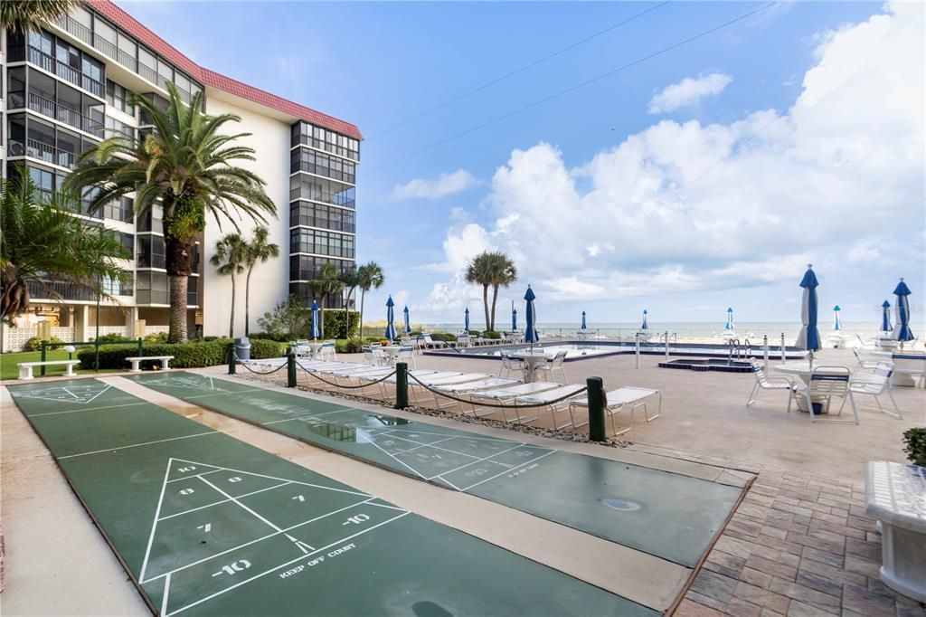 For Rent: $4,000 (2 beds, 2 baths, 1025 Square Feet)