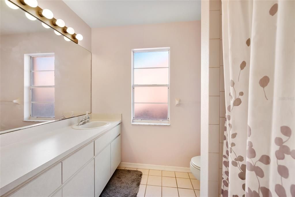 For Sale: $385,000 (3 beds, 2 baths, 2338 Square Feet)