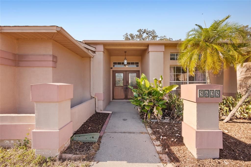 For Sale: $385,000 (3 beds, 2 baths, 2338 Square Feet)