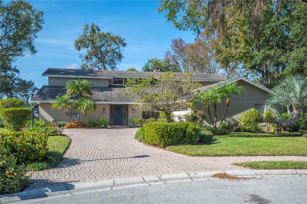 For Sale: $697,000 (3 beds, 3 baths, 2501 Square Feet)