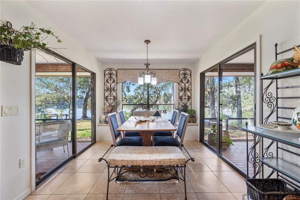 For Sale: $697,000 (3 beds, 3 baths, 2501 Square Feet)