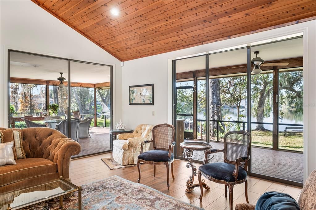 For Sale: $697,000 (3 beds, 3 baths, 2501 Square Feet)