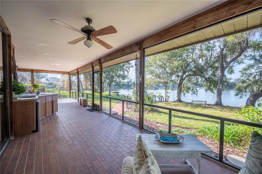 For Sale: $697,000 (3 beds, 3 baths, 2501 Square Feet)