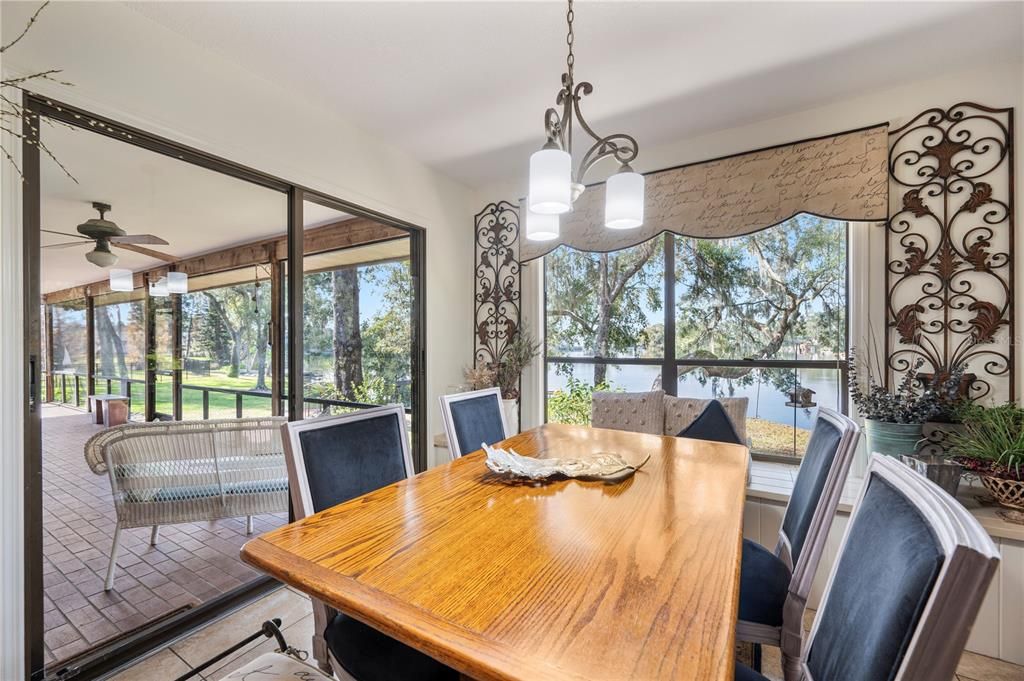 For Sale: $697,000 (3 beds, 3 baths, 2501 Square Feet)