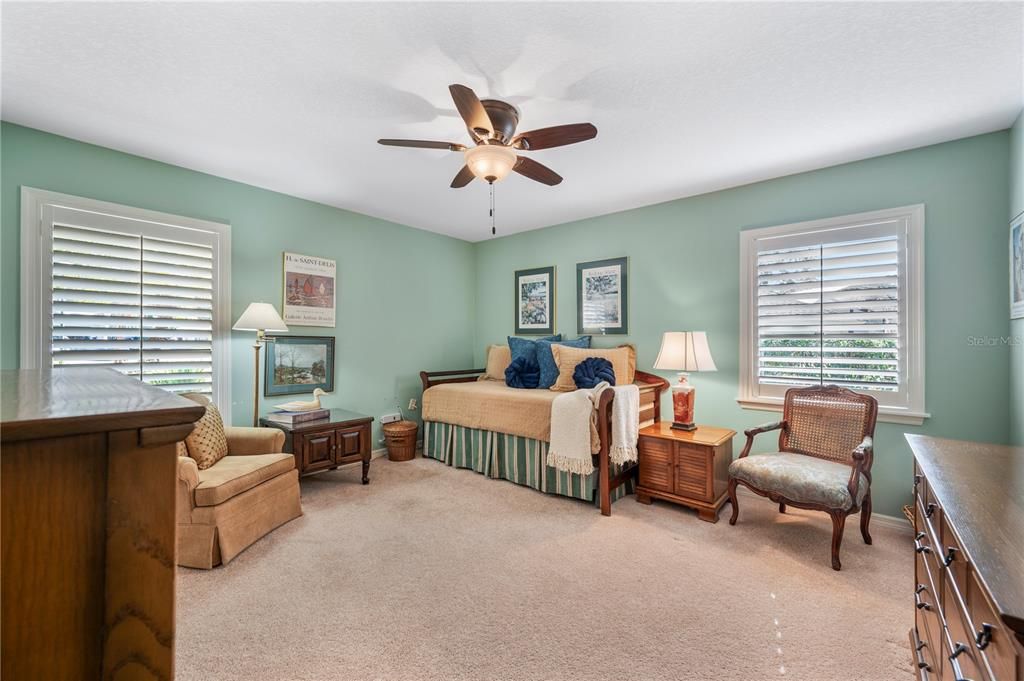 For Sale: $697,000 (3 beds, 3 baths, 2501 Square Feet)