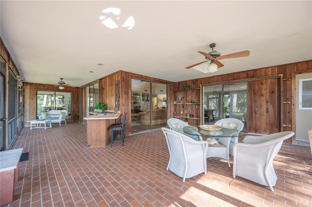 For Sale: $697,000 (3 beds, 3 baths, 2501 Square Feet)