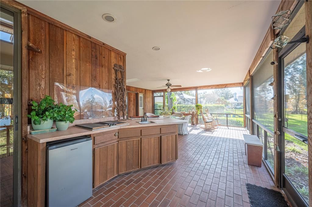 For Sale: $697,000 (3 beds, 3 baths, 2501 Square Feet)