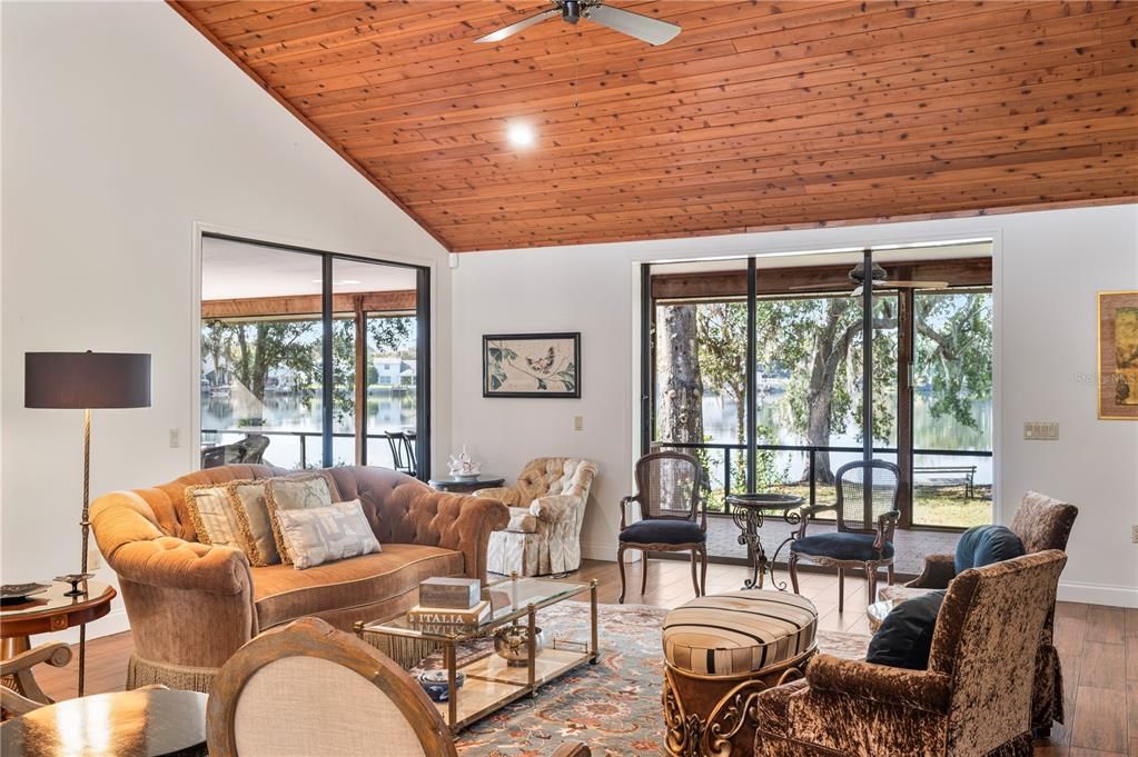 For Sale: $697,000 (3 beds, 3 baths, 2501 Square Feet)