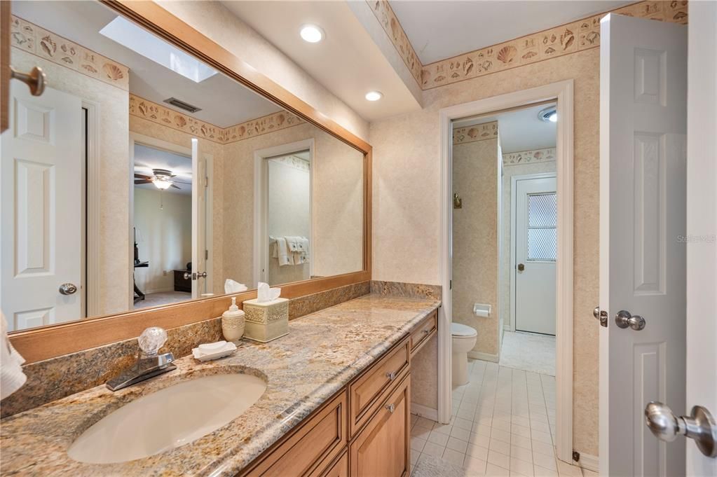 For Sale: $697,000 (3 beds, 3 baths, 2501 Square Feet)