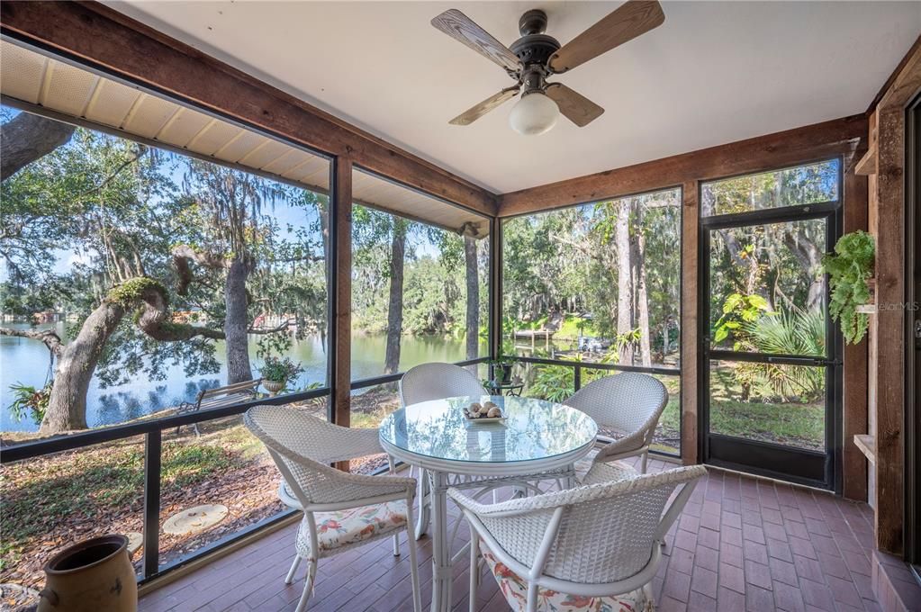 For Sale: $697,000 (3 beds, 3 baths, 2501 Square Feet)