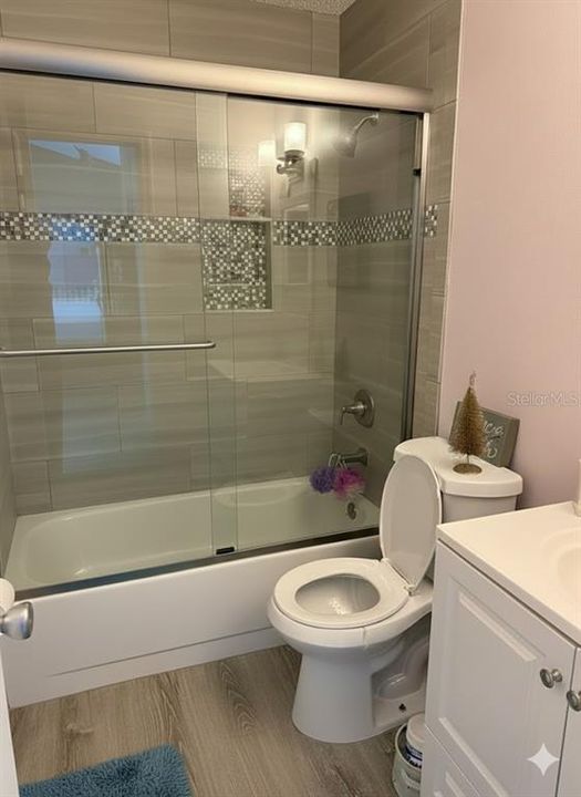 На продажу: $232,000 (2 спален, 2 ванн, 1050 Квадратных фут)