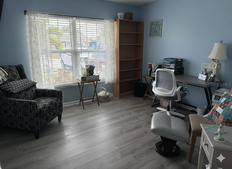 На продажу: $232,000 (2 спален, 2 ванн, 1050 Квадратных фут)