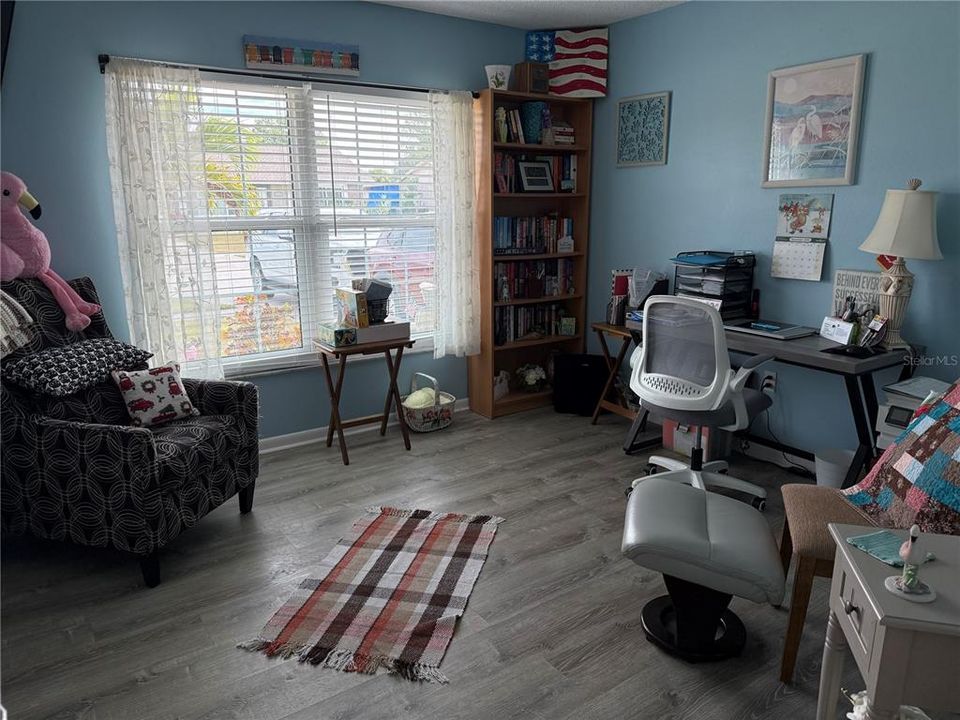 На продажу: $232,000 (2 спален, 2 ванн, 1050 Квадратных фут)