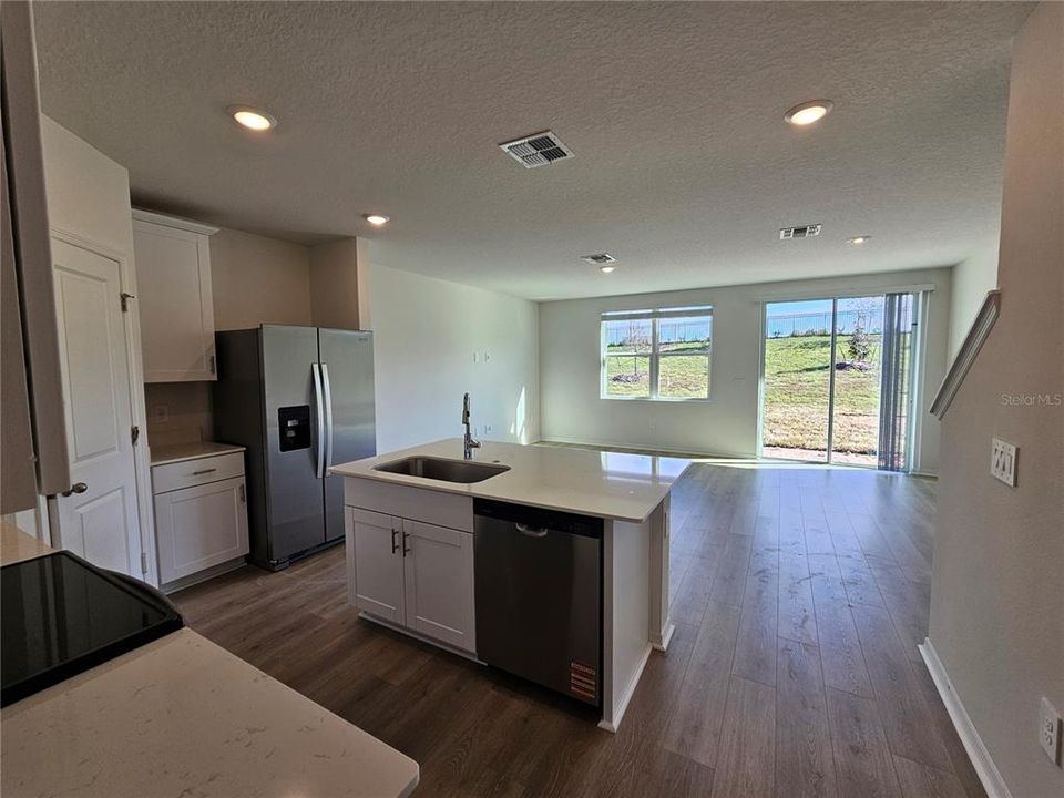 待售: $282,000 (3 贝兹, 2 浴室, 1485 平方英尺)