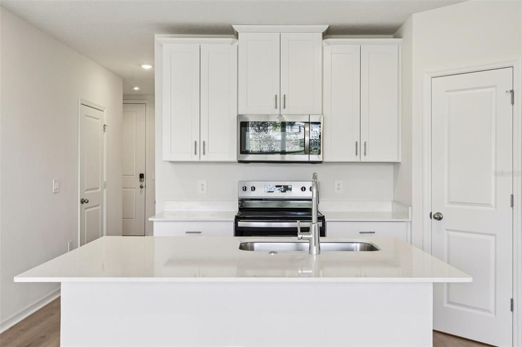 待售: $271,000 (3 贝兹, 2 浴室, 1485 平方英尺)