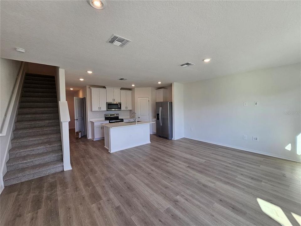 待售: $282,000 (3 贝兹, 2 浴室, 1485 平方英尺)