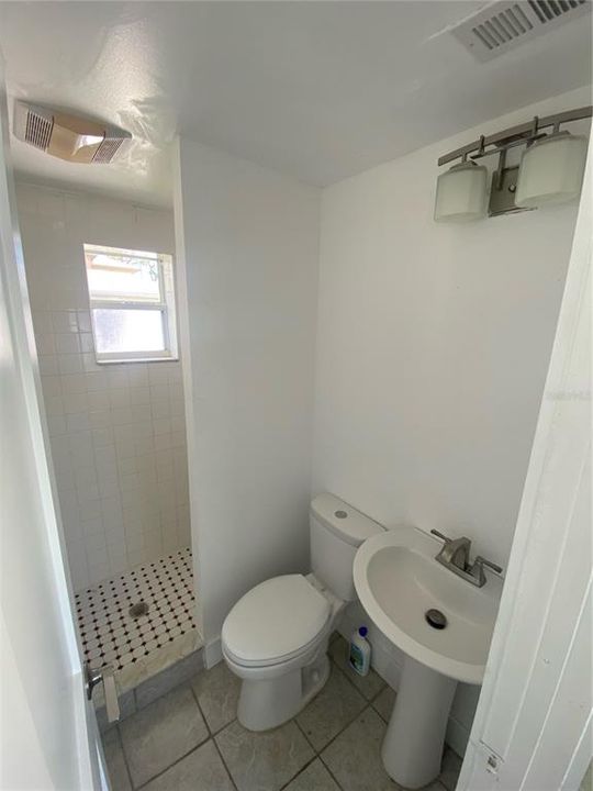 出租: $3,700 (3 贝兹, 2 浴室, 1056 平方英尺)