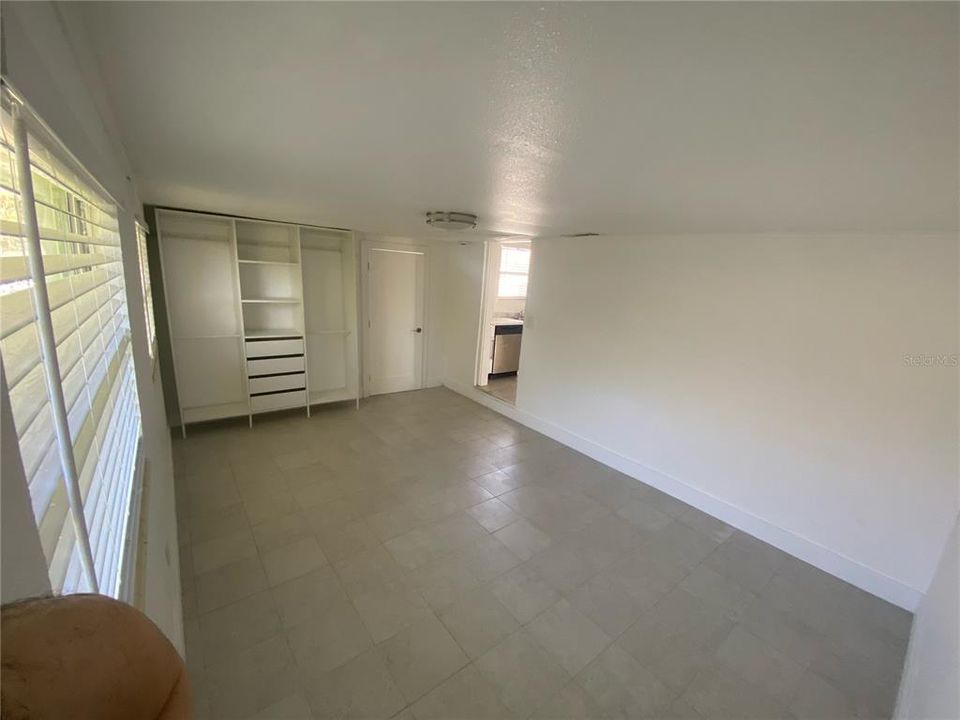 出租: $3,700 (3 贝兹, 2 浴室, 1056 平方英尺)