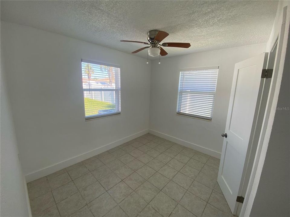 出租: $3,700 (3 贝兹, 2 浴室, 1056 平方英尺)