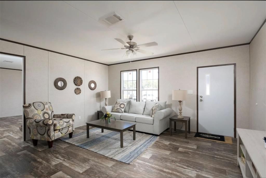 待售: $274,999 (4 贝兹, 2 浴室, 1494 平方英尺)