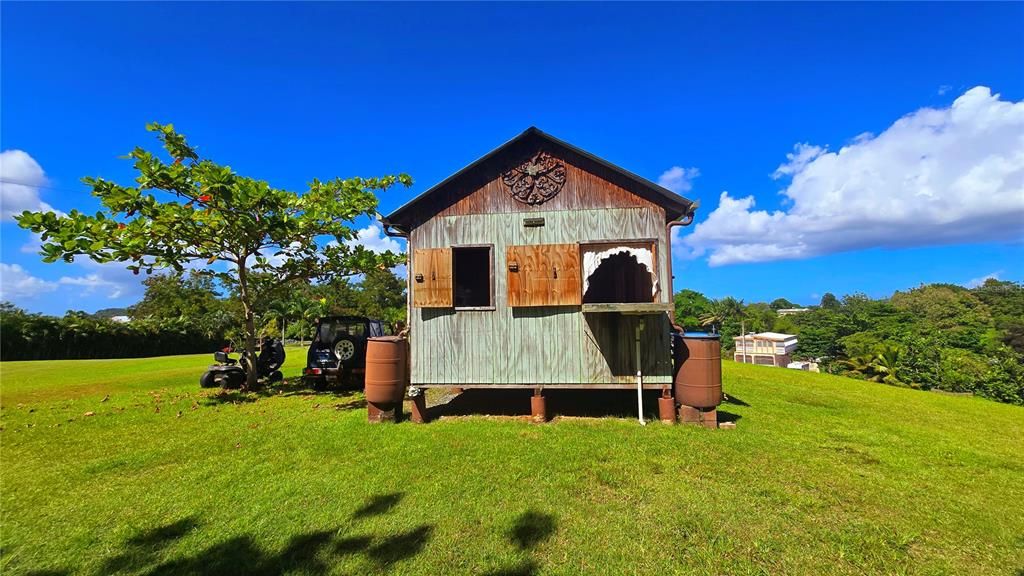 待售: $375,000 (2.91 acres)