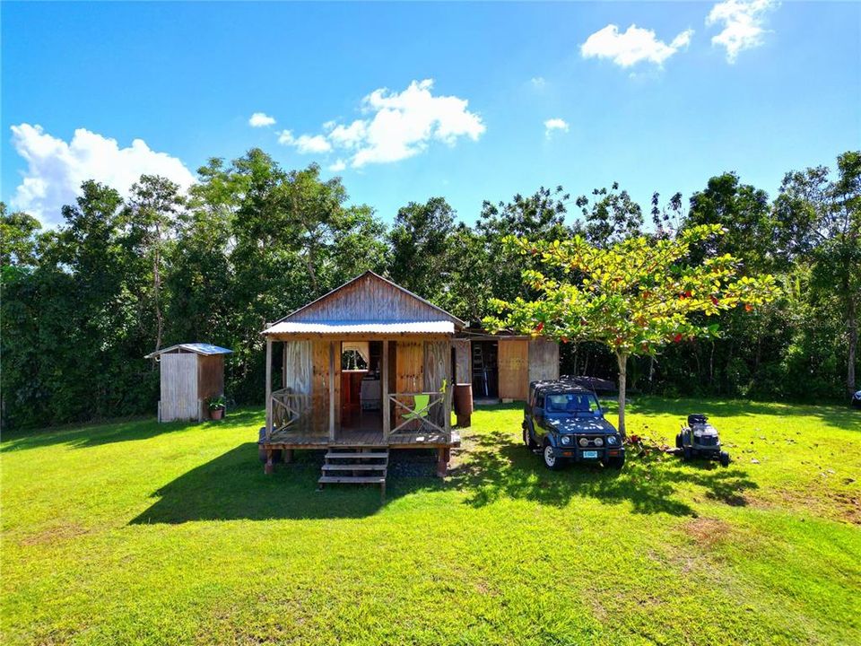 待售: $375,000 (2.91 acres)