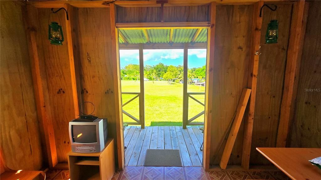 待售: $375,000 (2.91 acres)