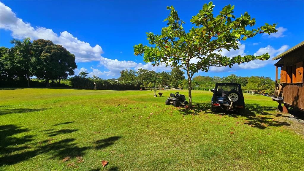 待售: $375,000 (2.91 acres)