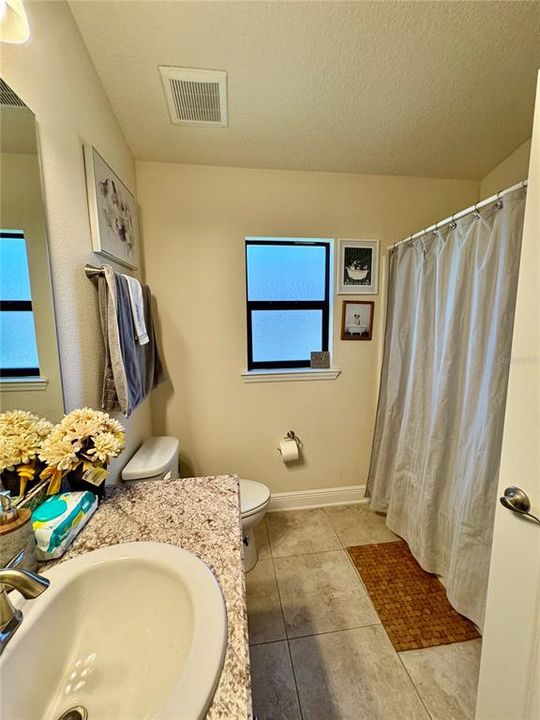 En Renta: $2,200 (3 camas, 2 baños, 1718 Pies cuadrados)