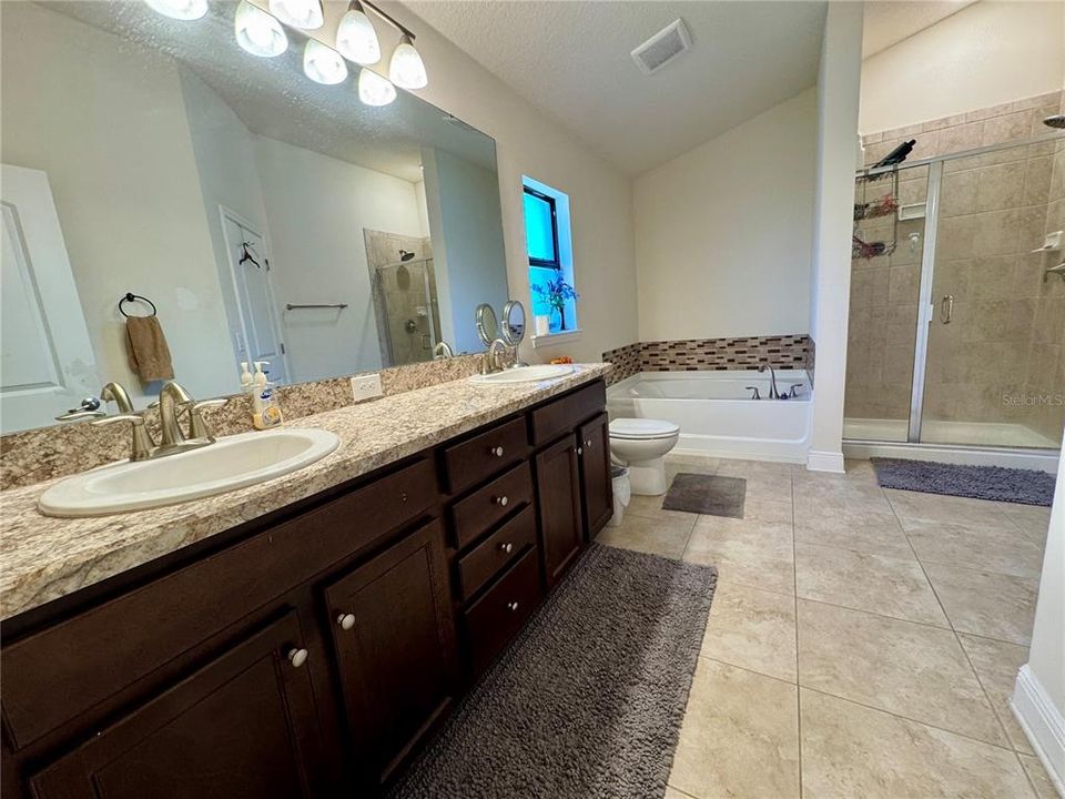 En Renta: $2,200 (3 camas, 2 baños, 1718 Pies cuadrados)