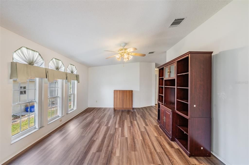 En Venta: $250,000 (2 camas, 2 baños, 1498 Pies cuadrados)