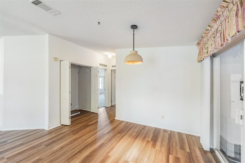 En Venta: $250,000 (2 camas, 2 baños, 1498 Pies cuadrados)