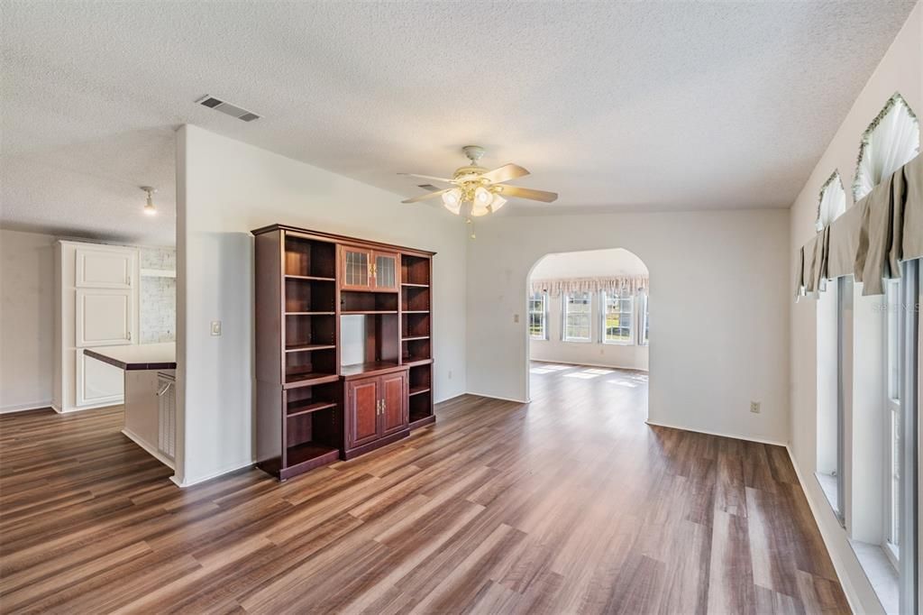 En Venta: $250,000 (2 camas, 2 baños, 1498 Pies cuadrados)