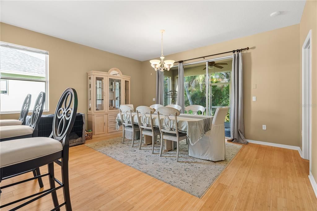 На продажу: $344,900 (2 спален, 2 ванн, 1666 Квадратных фут)