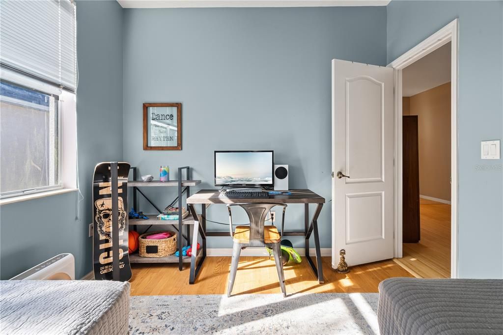 На продажу: $344,900 (2 спален, 2 ванн, 1666 Квадратных фут)