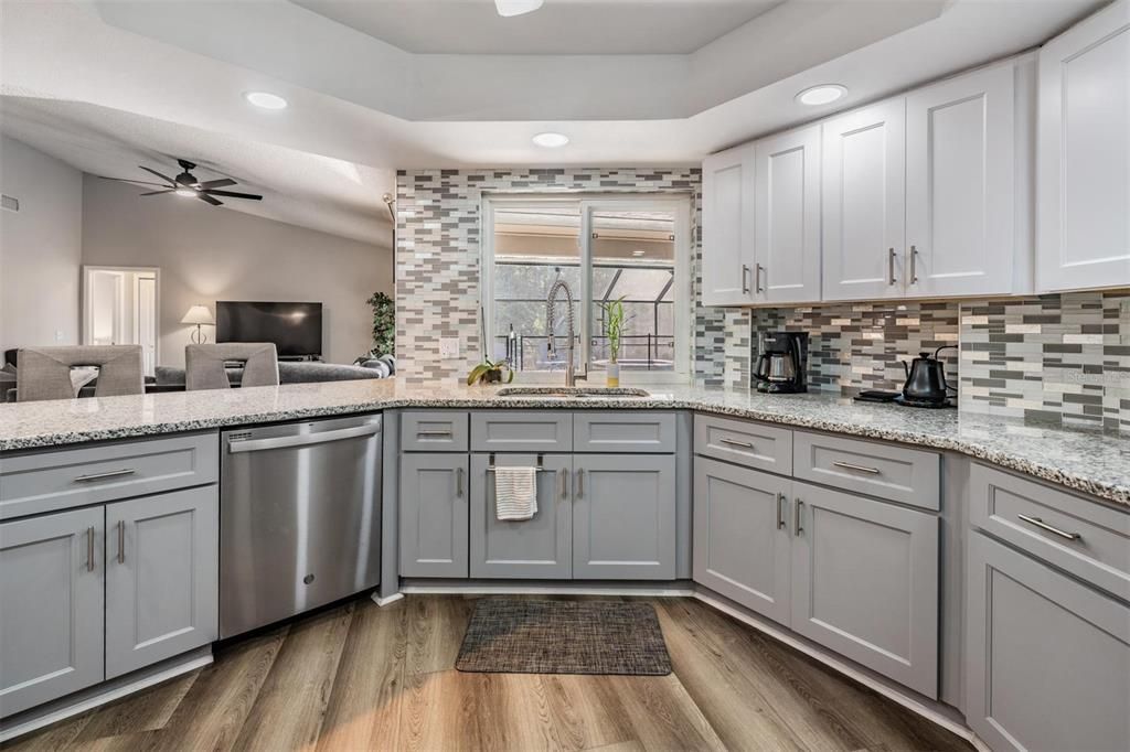 Active With Contract: $599,000 (5 beds, 3 baths, 2888 Square Feet)
