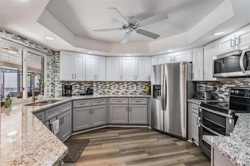 Active With Contract: $599,000 (5 beds, 3 baths, 2888 Square Feet)