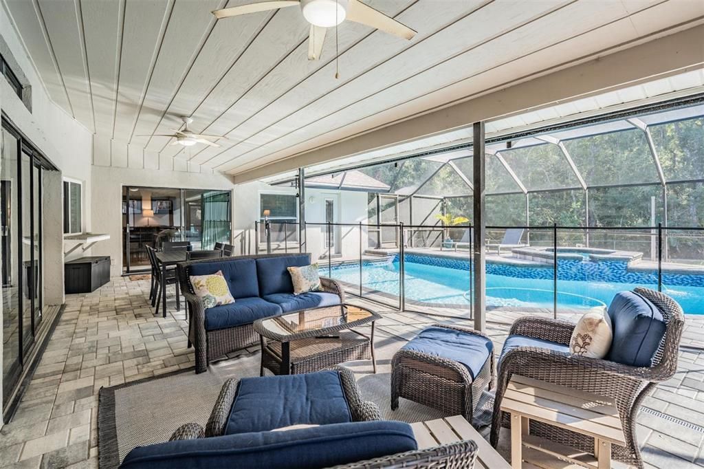 Active With Contract: $599,000 (5 beds, 3 baths, 2888 Square Feet)