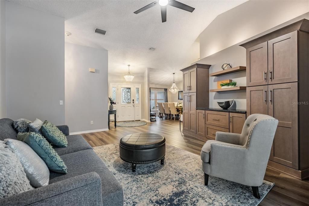 Active With Contract: $599,000 (5 beds, 3 baths, 2888 Square Feet)