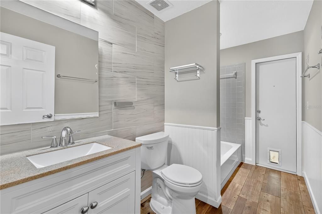 Active With Contract: $315,000 (3 beds, 2 baths, 1467 Square Feet)