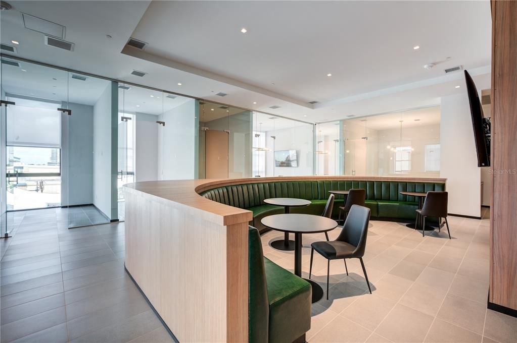 For Rent: $2,520 (1 beds, 1 baths, 518 Square Feet)