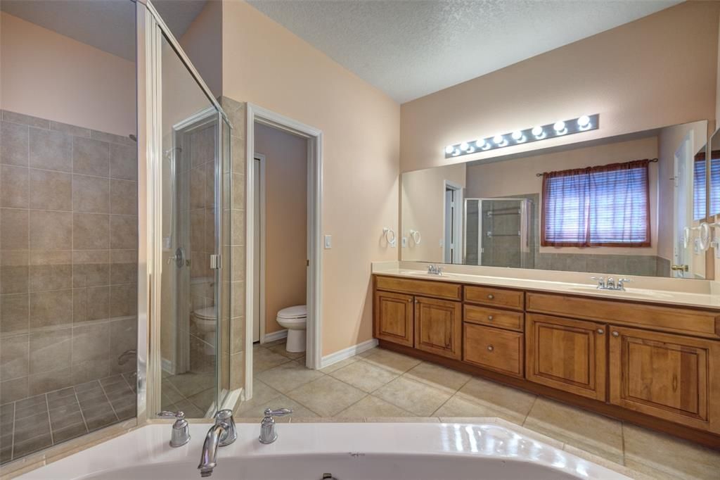 For Sale: $450,000 (4 beds, 3 baths, 2361 Square Feet)