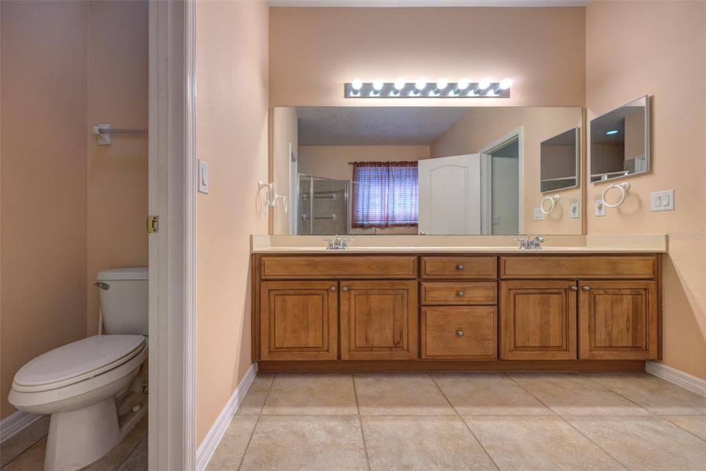 For Sale: $450,000 (4 beds, 3 baths, 2361 Square Feet)