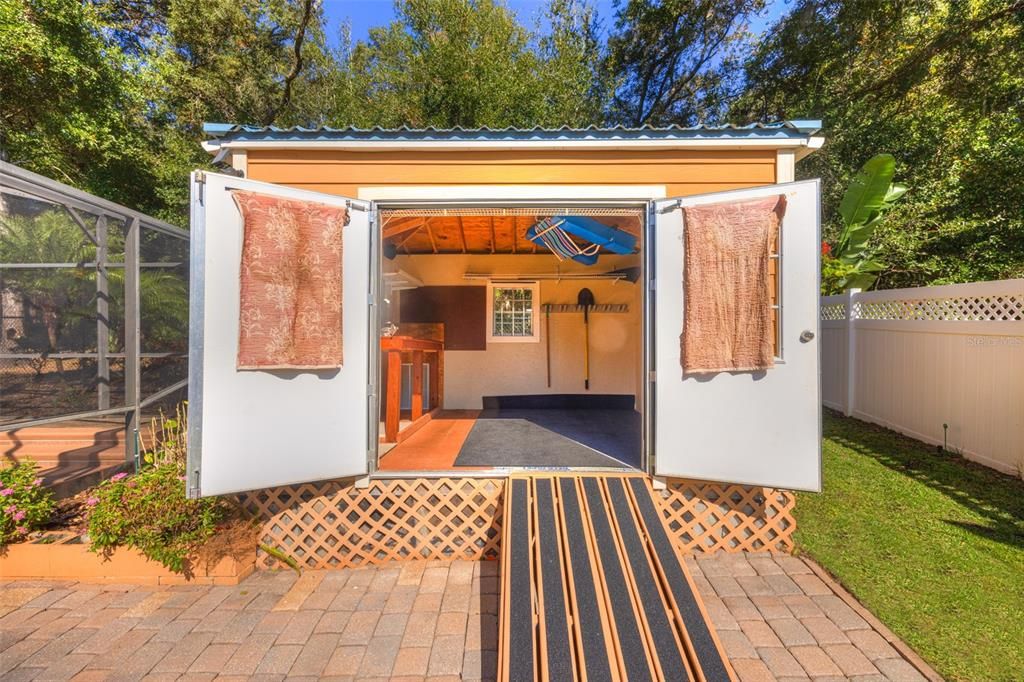 For Sale: $450,000 (4 beds, 3 baths, 2361 Square Feet)